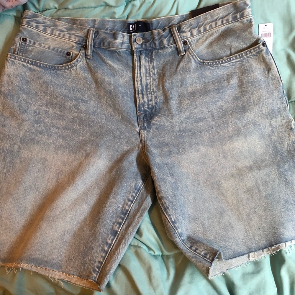Men Gap shorts